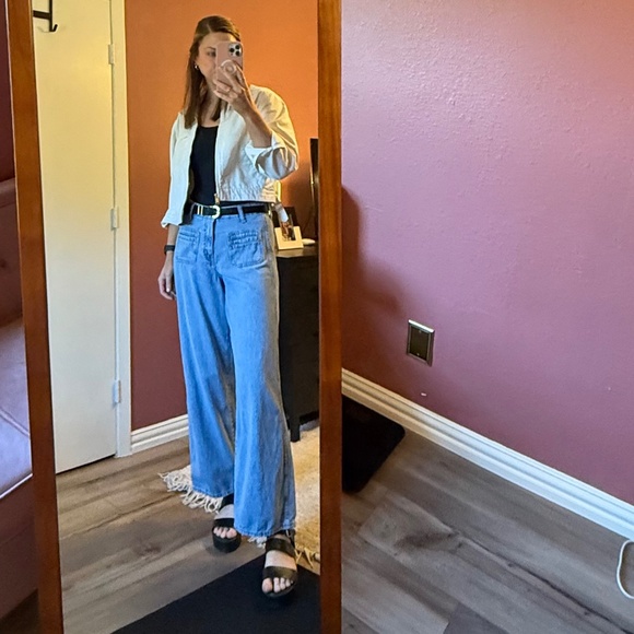 Front Pocket Wide Leg Jeans | Size 4 | Old Navy - Picture 7 of 7